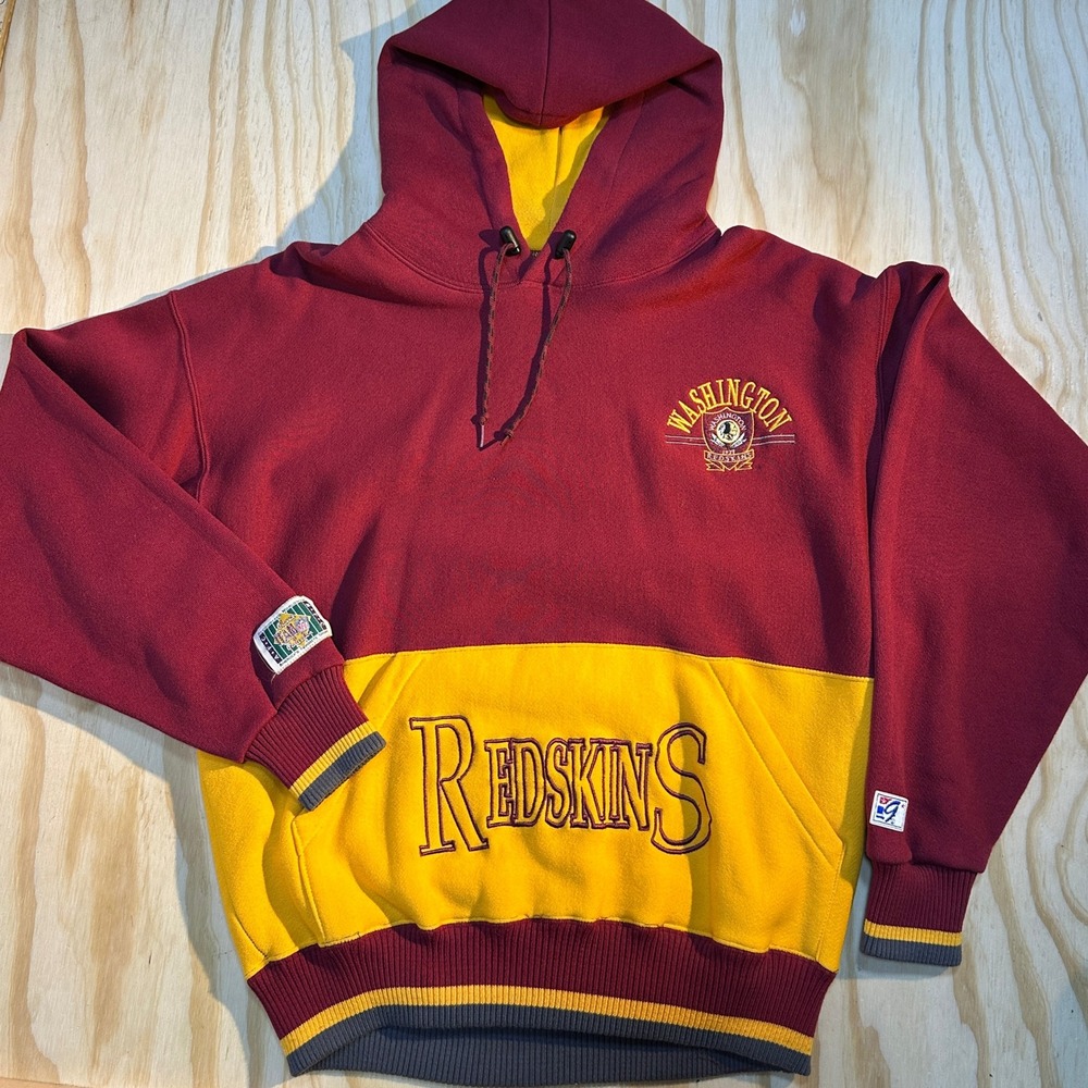 The Game Men's Vintage Washington Redskins Colorblock Pullover Hoodie Burgundy L